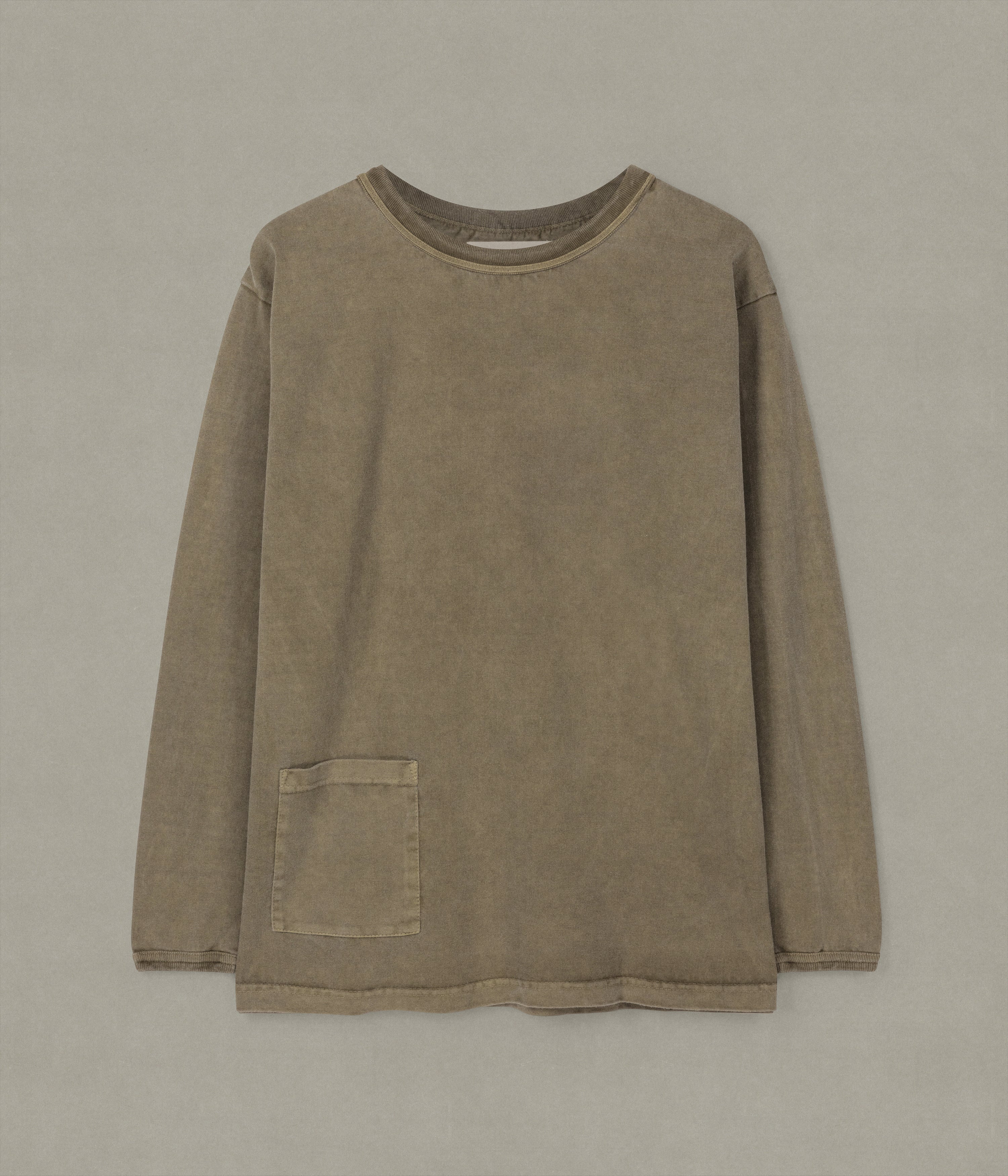 【関税込み】XENIA TELUNTS カーキ Koshtan 長袖Tシャツ KOSHTAN T-SHIRT IN KHAKI — Shop Boswell